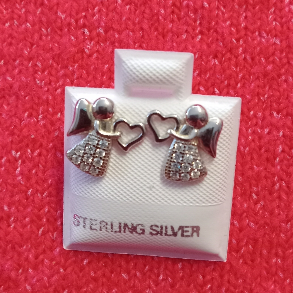 925‎ Sterling Silver Stud Angel Holding Heart Earrings New